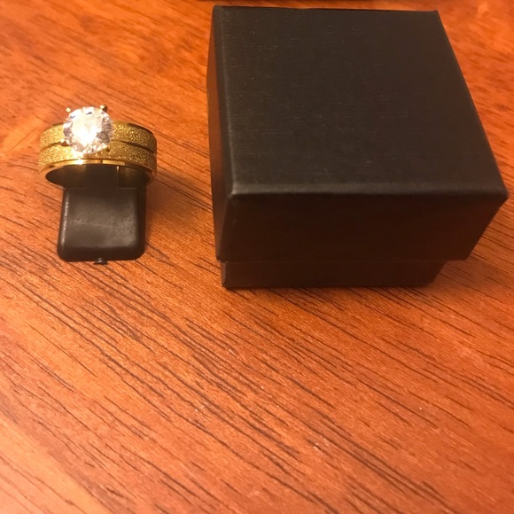 WOMEN’S ROUND AAA+CUBIC ZIRCONIA 3x GOLD PLATED WEDDING ENGAGEMENT RING SIZE 6.5 - Picture 8 of 8